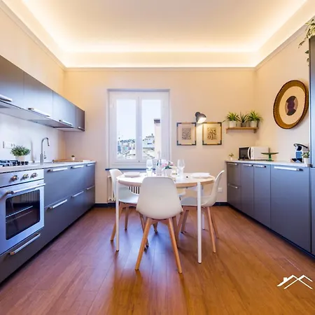 Aquarium 3'| 2br| Lift | Wifi | Train Station | By Tilo Апартаменты Генуя