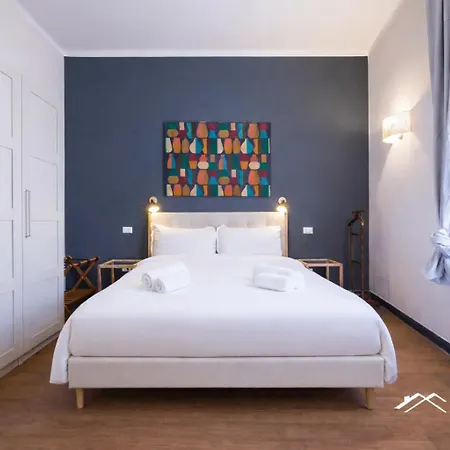 Aquarium 3'| 2br| Lift | Wifi | Train Station | By Tilo